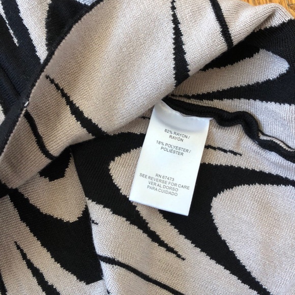 New Danny and Nicole sweater dress - Picture 5 of 8